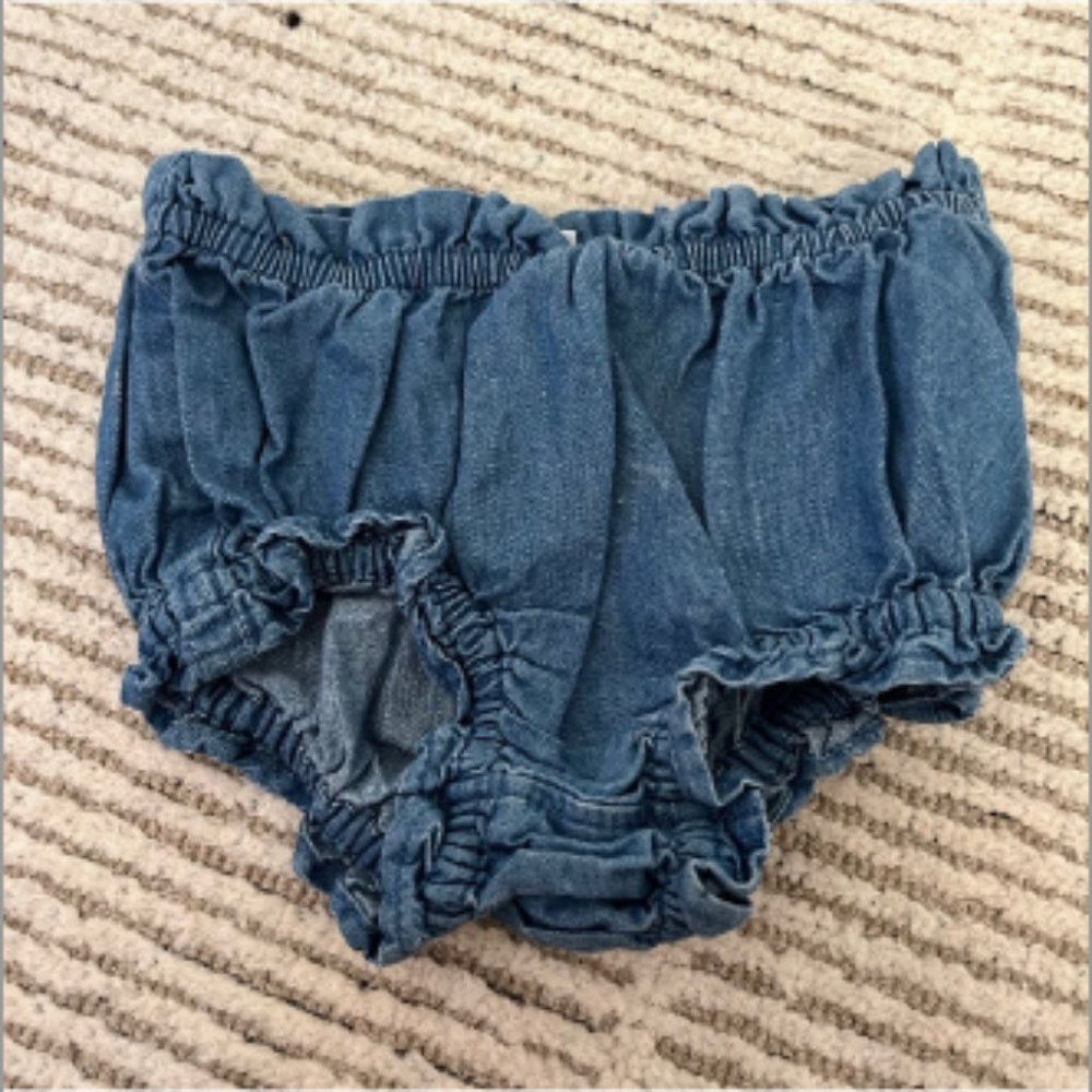 🤍4/$25 Old Navy baby bloomer shorts